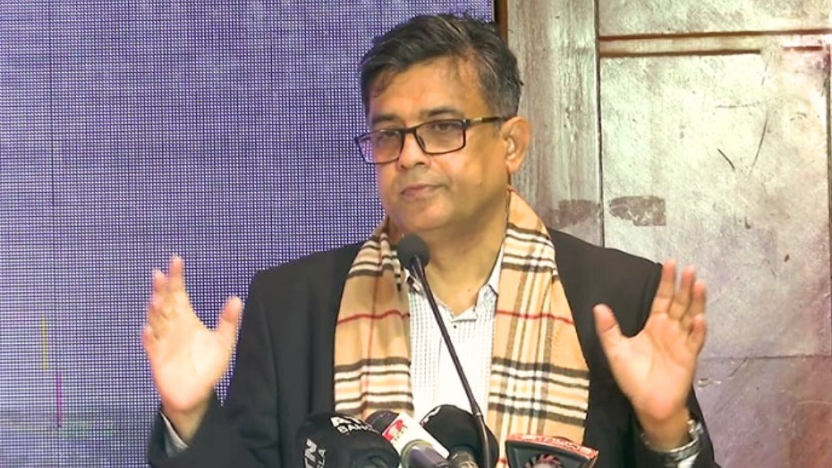 ডিসেম্বরের মধ্যে নির্বাচনের সব প্রস্তুতি নিতে বলেছেন প্রধান উপদেষ্টা