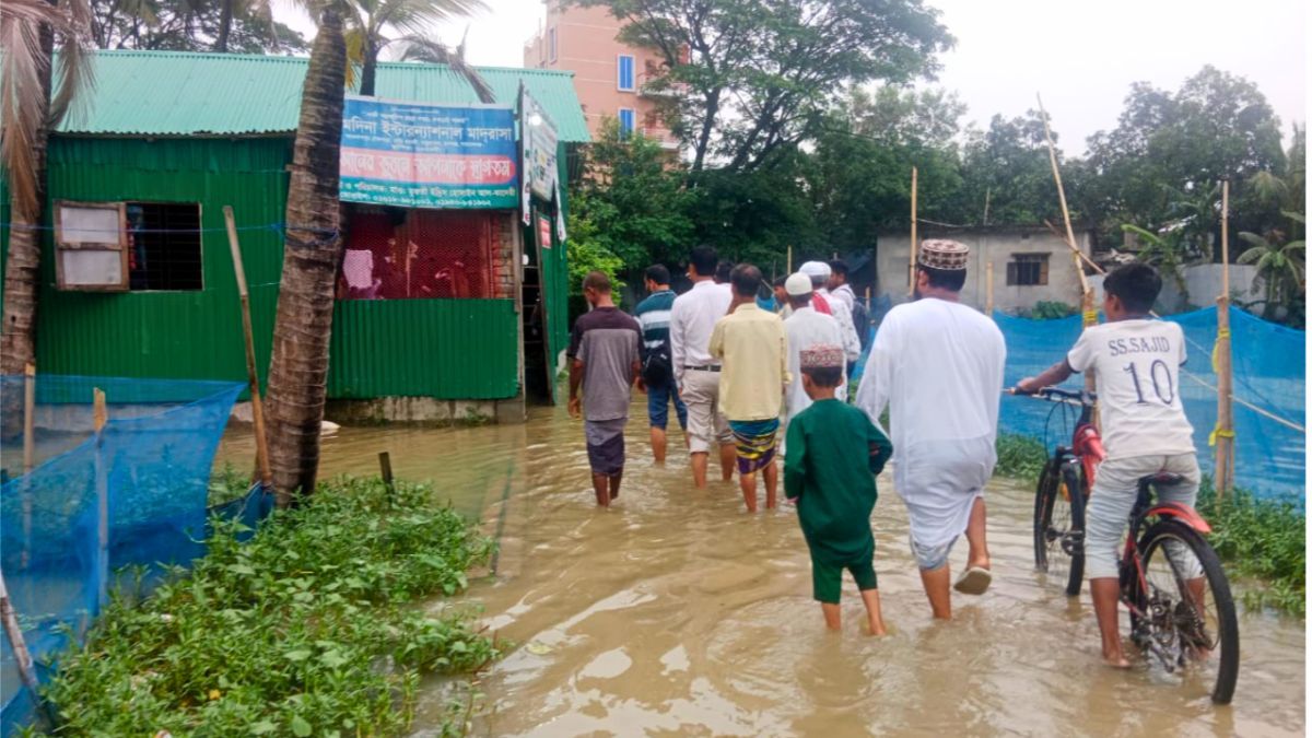 জলাবদ্ধতায় বিপর্যস্ত রূপগঞ্জের জনজীবন, অনাবাদে শত শত হেক্টর জমি