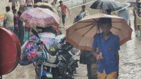 ৪ বিভাগে ভারী বৃষ্টির আভাস, পাহাড়ধসের শঙ্কা