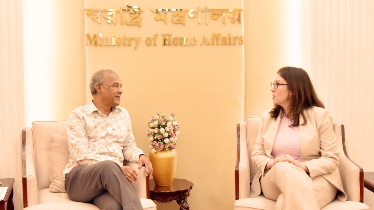 নিরাপত্তা খাতে যুক্তরাষ্ট্রকে আরও সহযোগিতার আহ্বান স্বরাষ্ট্র উপদেষ্টার