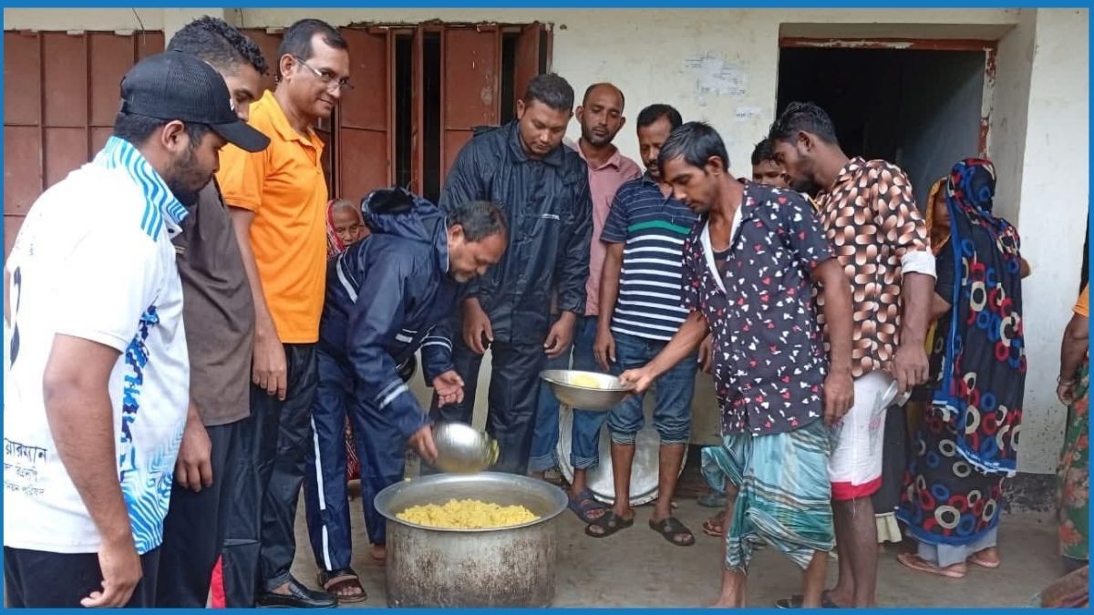 ফেনীতে বন্যায় দুর্ভোগ কমাতে প্রশাসনের নানা উদ্যোগ