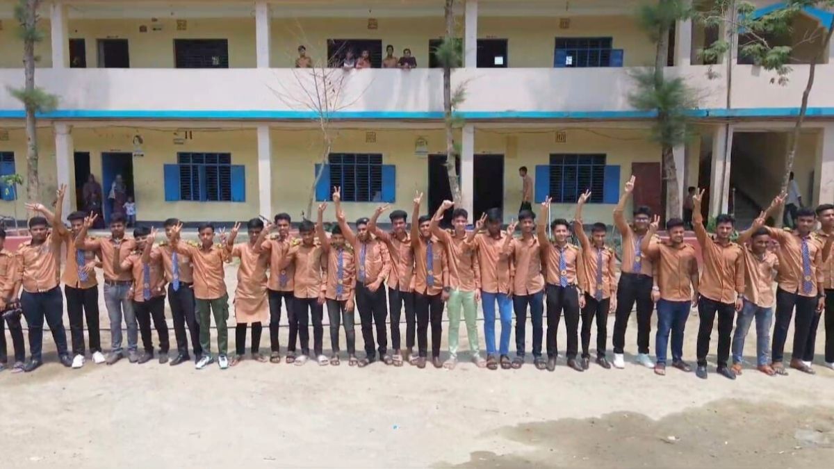 লালমোহনে এসএসসিতে শীর্ষে হা-মীম রেসিডেন্সিয়াল স্কুল অ্যান্ড কলেজ