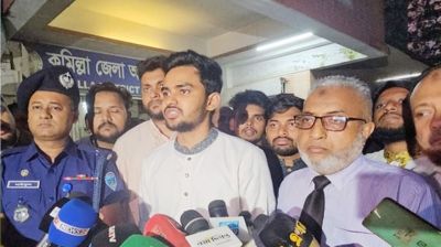 ৫ আগস্ট ‘জুলাই ঘোষণাপত্র’ পাঠের বিষয়ে ভাবছে সরকার : আসিফ