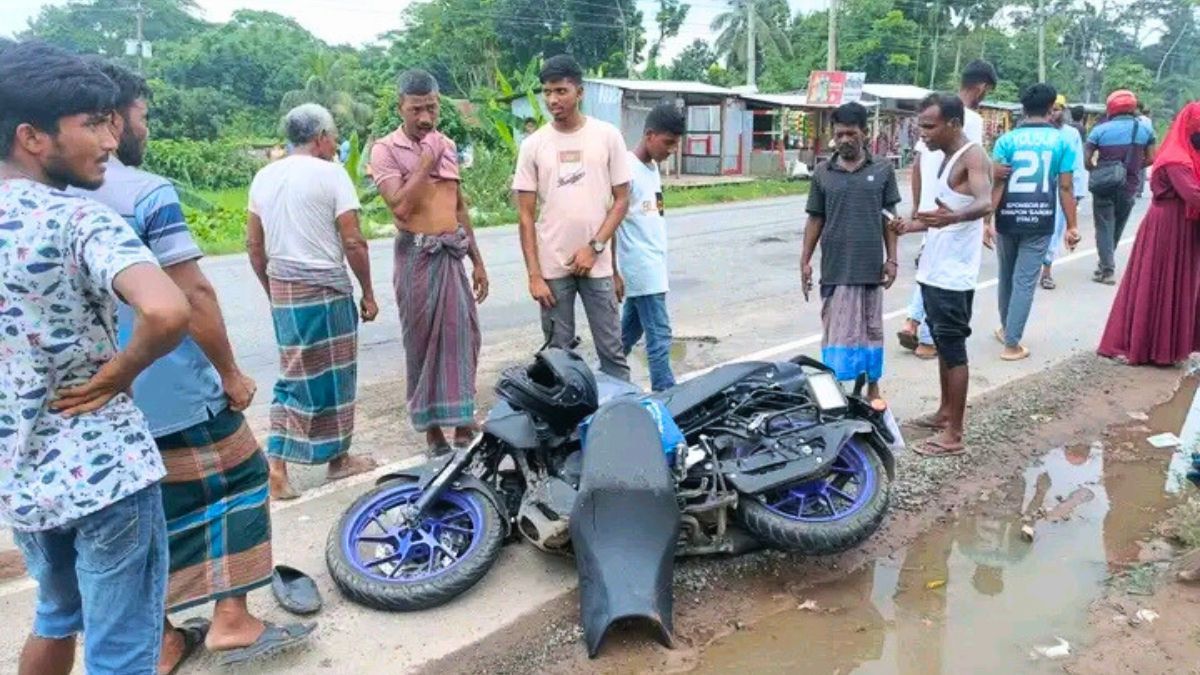 গৌরনদীতে বাস-মোটরসাইকেল সংঘর্ষে চালকের মৃত্যু