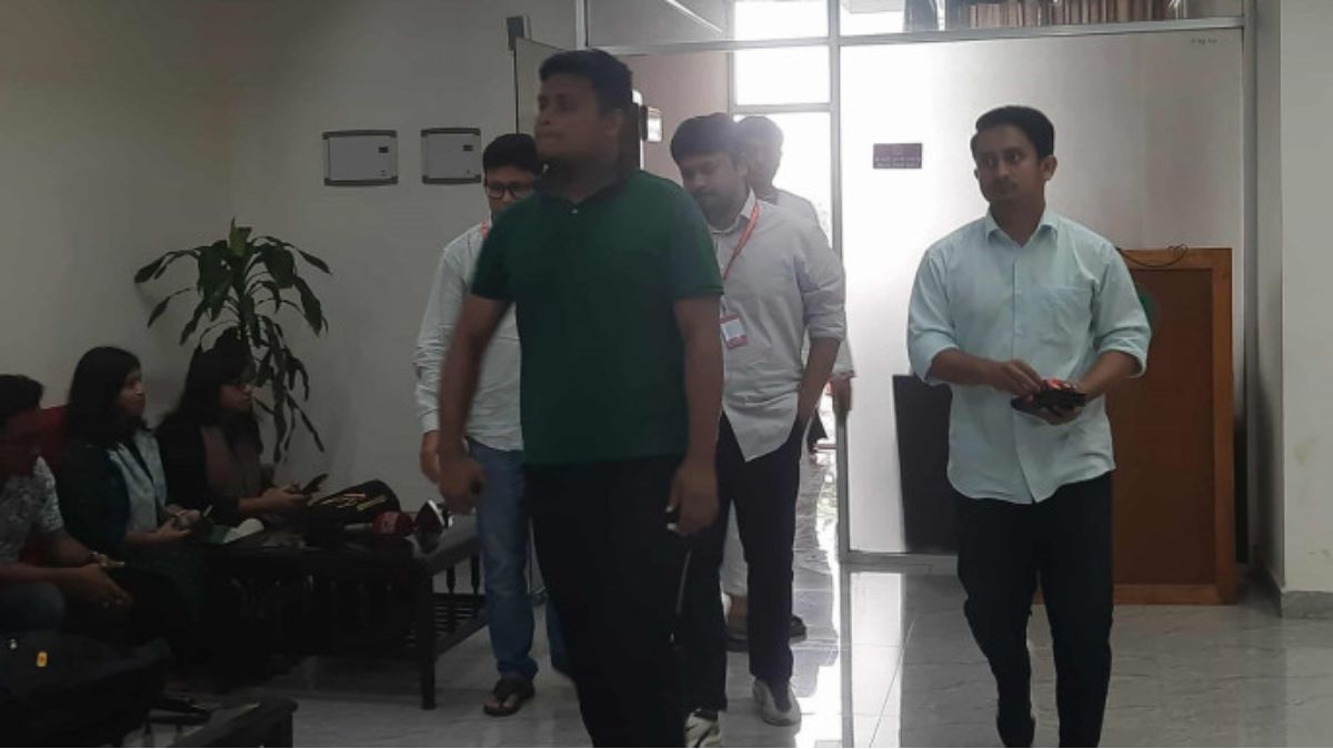 সিইসির সঙ্গে বৈঠকে এনসিপির প্রতিনিধি দল