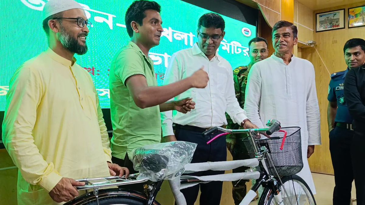 পঞ্চগড়ে তামাক ও পরিবেশে অবদানের জন্য পুরস্কারপ্রাপ্তদের সংবর্ধনা
