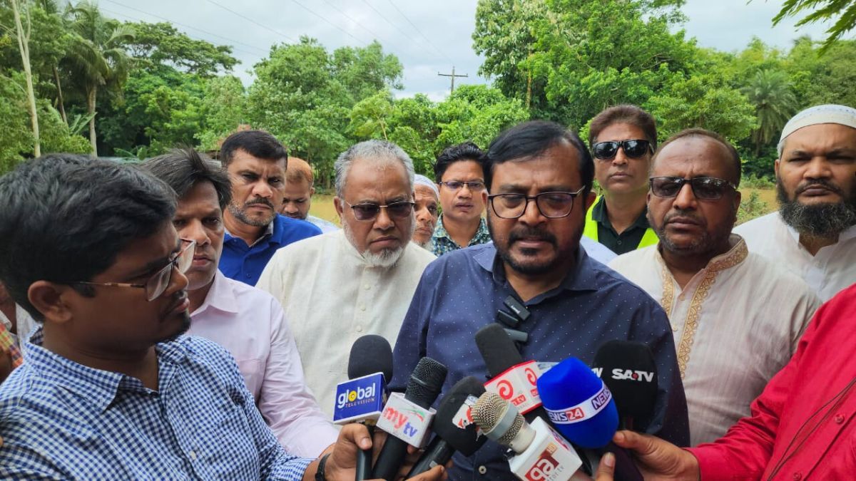 ফেনীতে টেকসই বাঁধ নির্মাণে সেনা তত্ত্বাবধানে ব্যবস্থা চাইলেন মঞ্জু