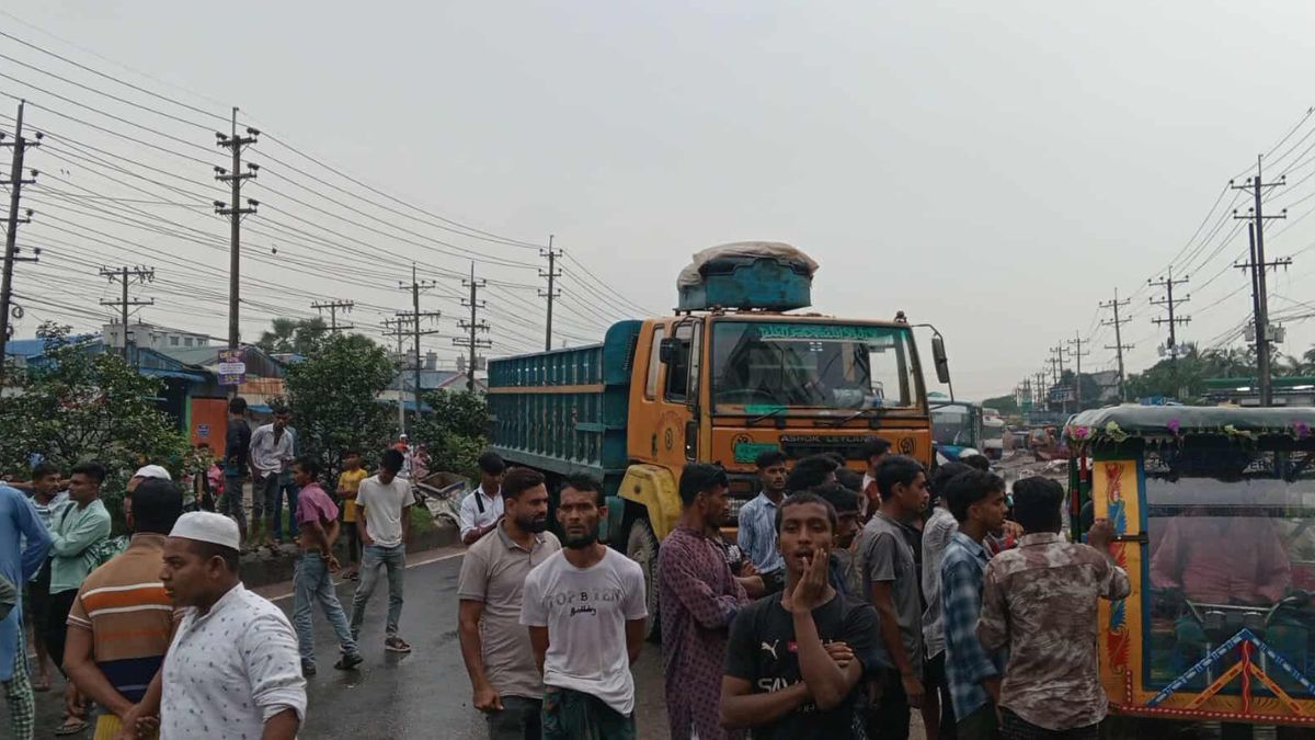 গোপালগঞ্জে হামলার প্রতিবাদে ঢাকা-ময়মনসিংহ মহাসড়ক অবরোধ এনসিপির