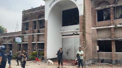 এবার গোপালগঞ্জ জেলা কারাগারে হামলা-ভাঙচুর, লুটপাট
