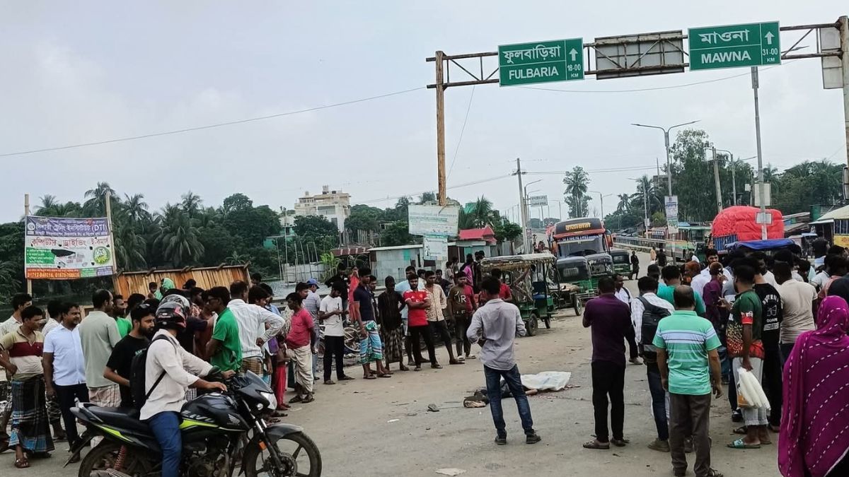 গাজীপুরে ট্রাকচাপায় যুবক নিহত