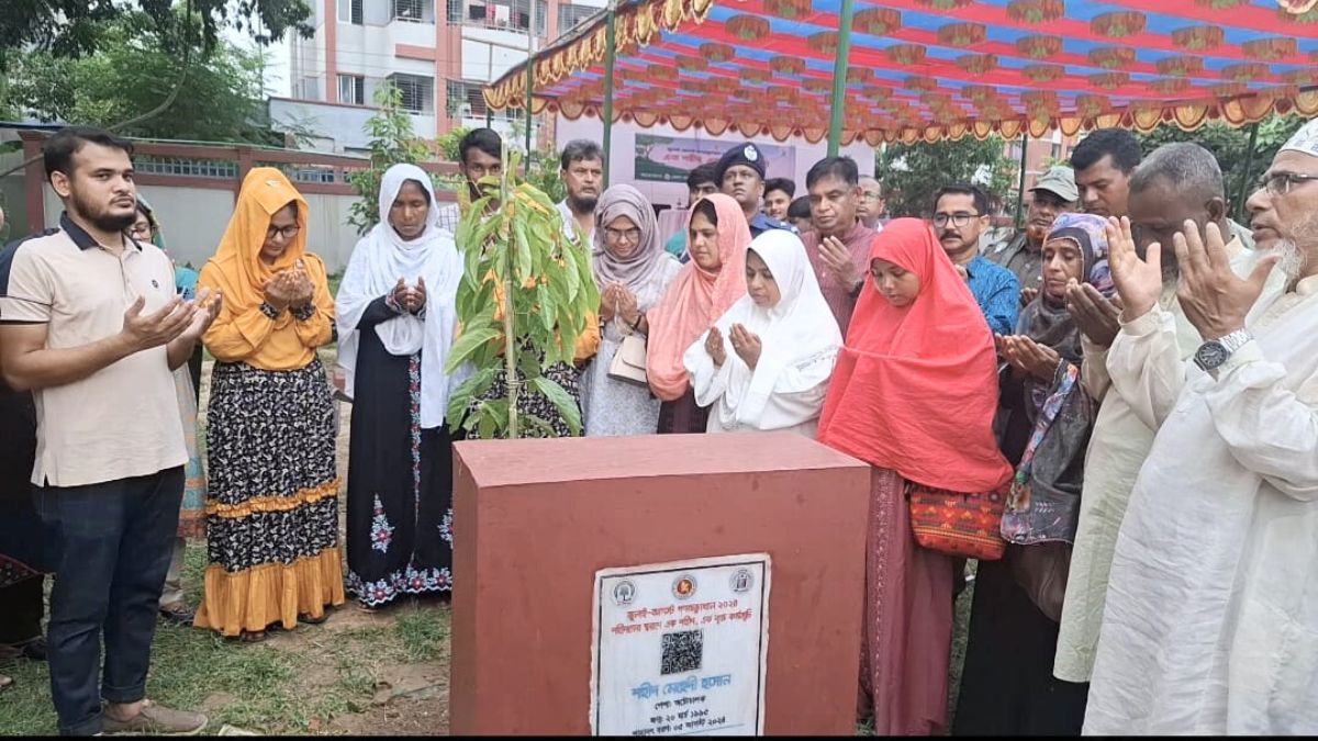 জয়পুরহাটে চার শহীদের নামে চারটি বৃক্ষরোপণ