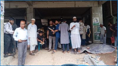খরচ দেয়া হয়নি দাবি নেতাদের, কর্মীরা খাচ্ছেন খিচুড়ি, এসেছেন রিজার্ভ বাসে