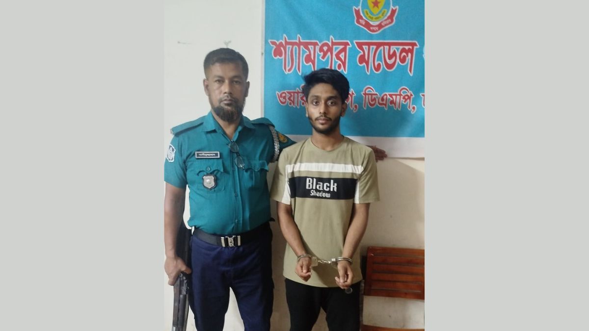 শ্যামপুরে বাসে অগ্নিসংযোগের চেষ্টাকালে ছাত্রলীগের কর্মী গ্রেপ্তার