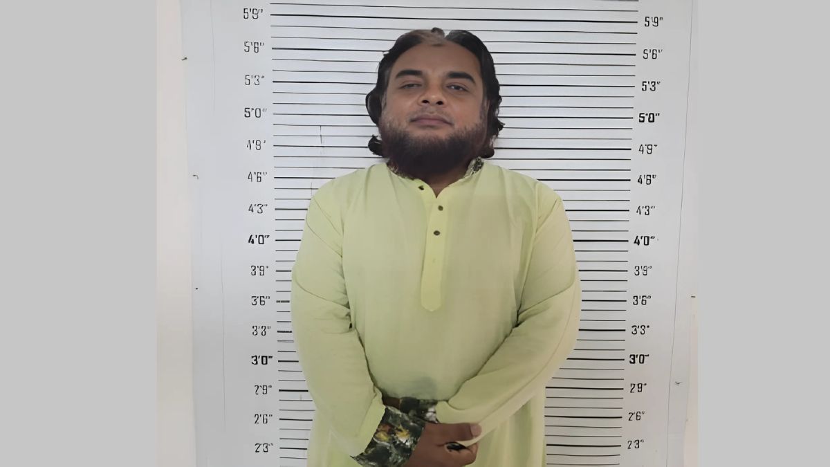 রাজধানীর হাটখোলা থেকে স্বেচ্ছাসেবক লীগ নেতা লিপু গ্রেপ্তার