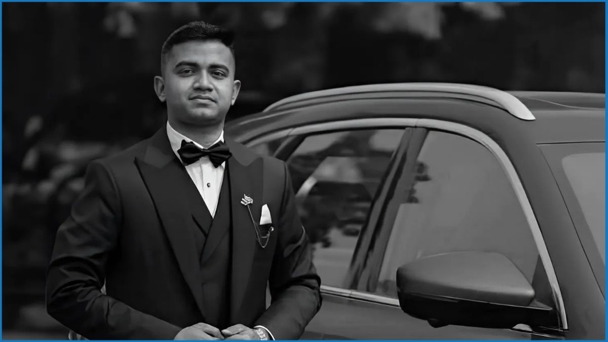 হেলিকপ্টারে করে নিহত পাইলট তৌকিরের পরিবারকে আনা হলো ঢাকায়
