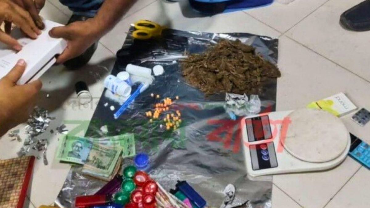 গৌরনদীতে হোটেলের আড়ালে মাদক ব্যবসা, মালিক-ম্যানেজার আটক