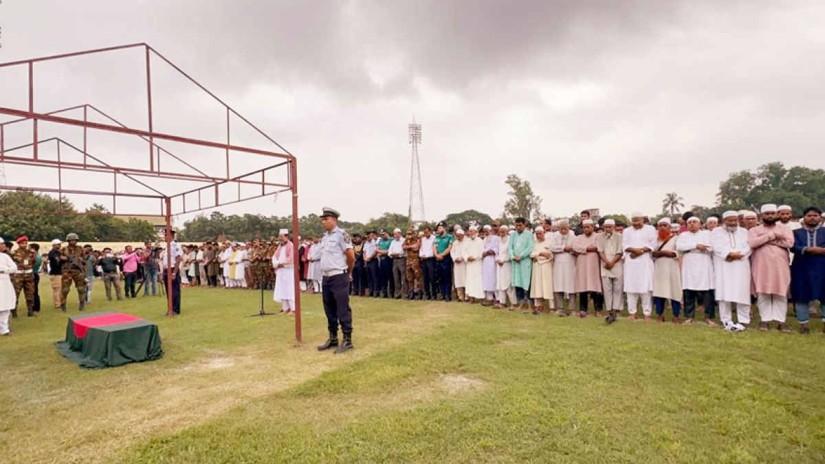 পাইলট তৌকিরের দাফন রাজশাহীতে