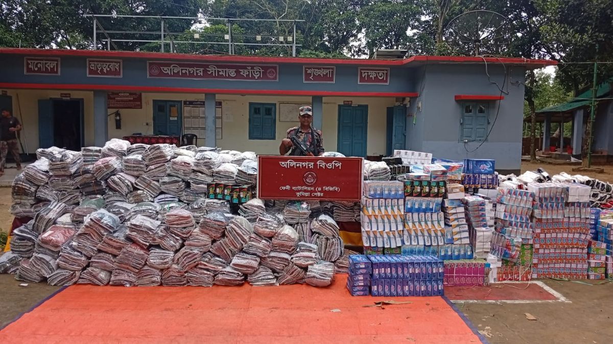 ফেনীতে প্রায় ২ কোটি টাকার মাদকসহ ভারতীয় পণ্য জব্দ