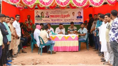 মাইলস্টোন ট্রাজেডির আহতদের জন্য ঝিনাইদহে স্বেচ্ছায় রক্তদান