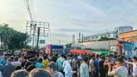 বরিশালে শিক্ষার্থীদের বিক্ষোভ-অবরোধে মহাসড়ক অচল