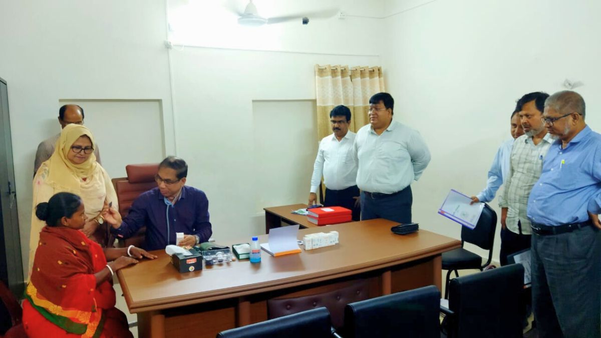 ফেনী পৌরসভায় সুবিধাবঞ্চিতদের জন্য স্বাস্থ্যসেবা চালু