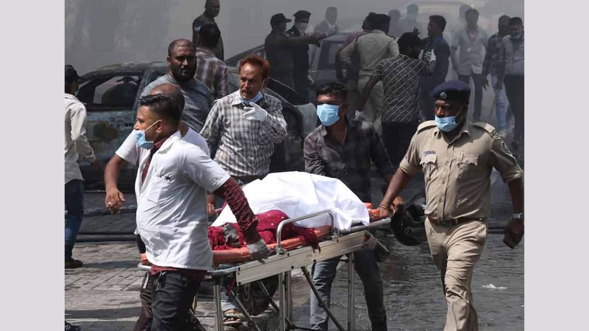 এয়ার ইন্ডিয়া ঘটনায় ‘ভুল দেহ’ পাঠানোর অভিযোগ, বাতিল শ্রদ্ধানুষ্ঠানও