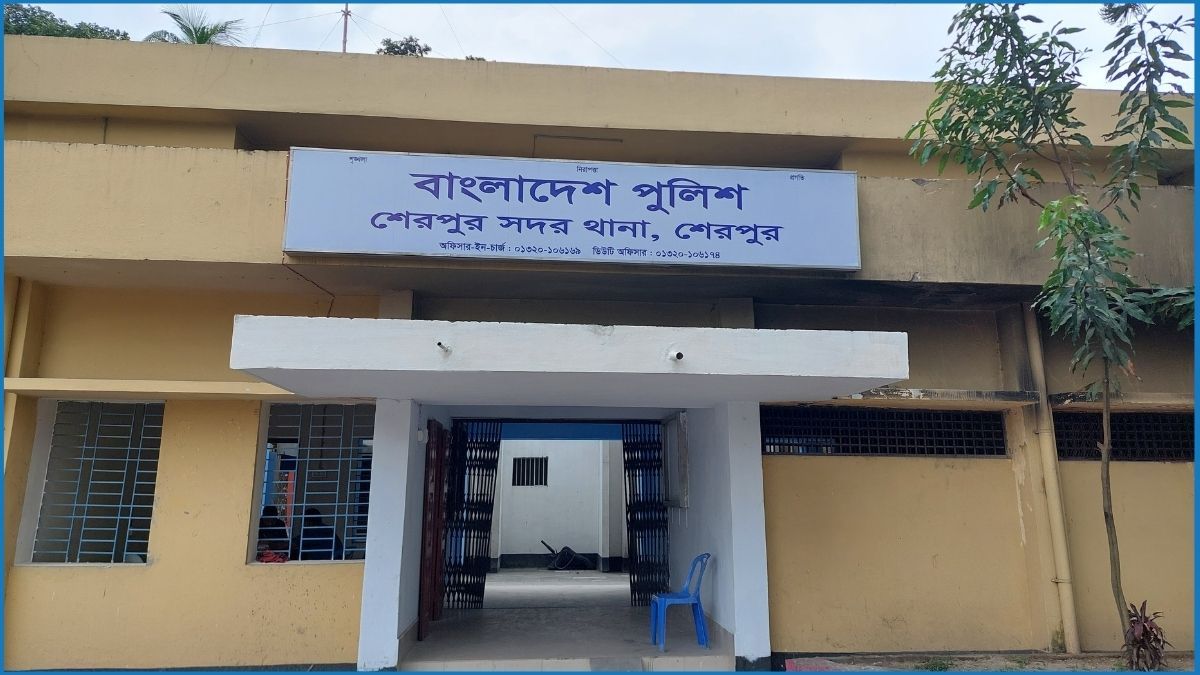 চাঁদা না পেয়ে ইউনিয়ন পরিষদে তালা, ছাত্রদলের ২ নেতা গ্রেপ্তার