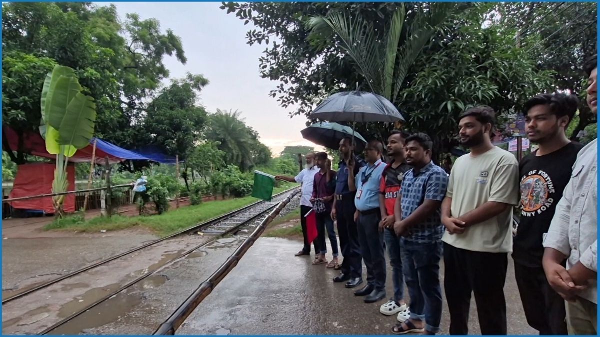 আজিজুল হক কলেজের রেলগেটে গেটম্যান নিয়োগ
