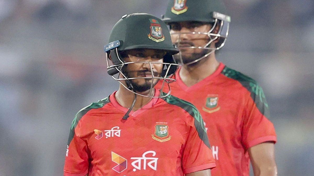 বড় হারের তিক্ত স্বাদ নিয়ে শিরোপা হাতে বাংলাদেশ