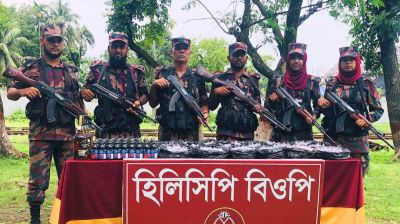 হিলি সীমান্তে ১৩ লাখ টাকার মাদক জব্দ
