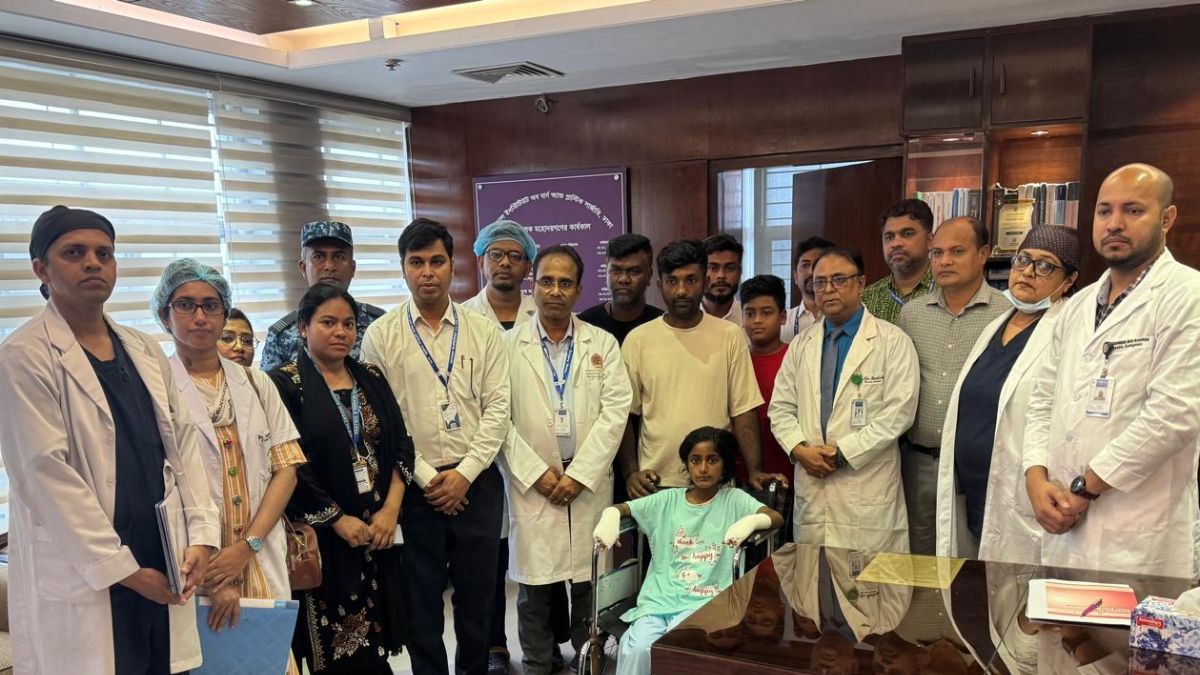 বার্ন ইনস্টিটিউট থেকে ছাড়পত্র পেল ২ শিক্ষার্থী
