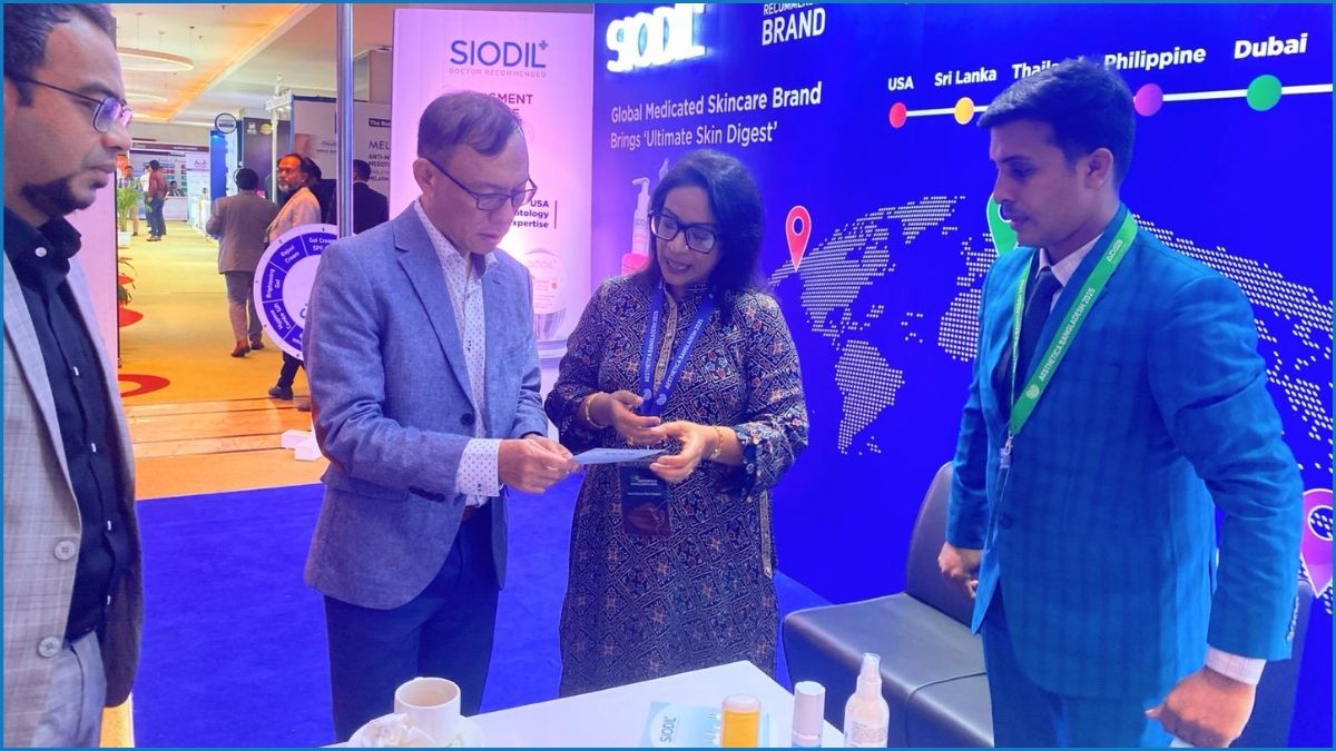 আন্তর্জাতিক ডার্মাটোলজি সম্মেলনে সিওডিলের স্টলে দেশি-বিদেশি বিশেষজ্ঞদের ভিড়