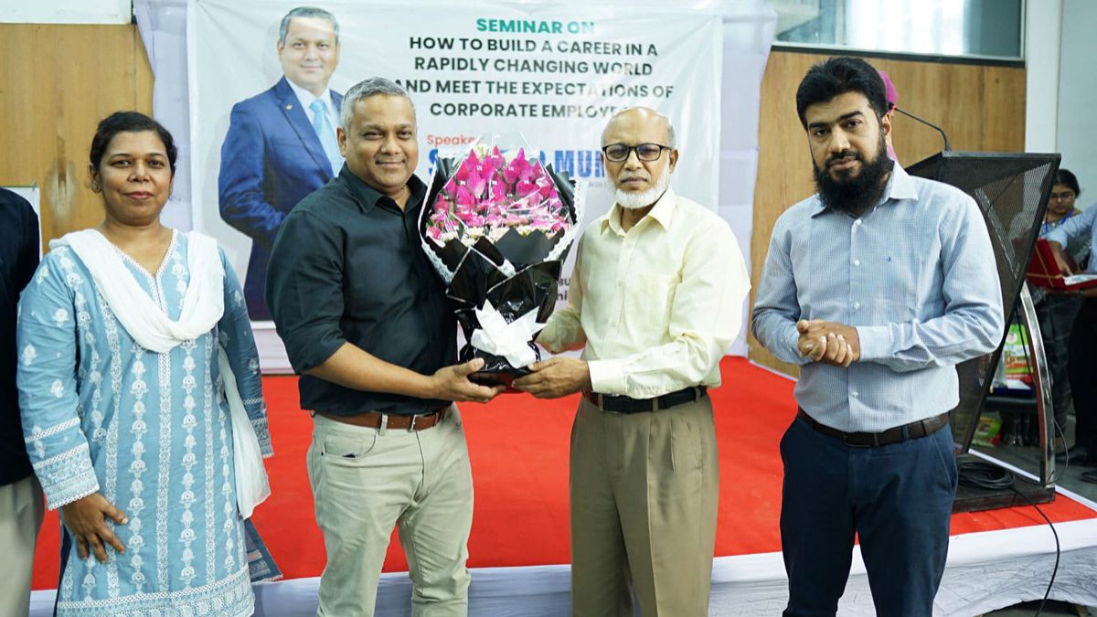 বাংলাদেশ ইউনিভার্সিটিতে ‘ক্যারিয়ার গঠনের কৌশল ও কর্পোরেট প্রত্যাশা’ সেমিনার অনুষ্ঠিত
