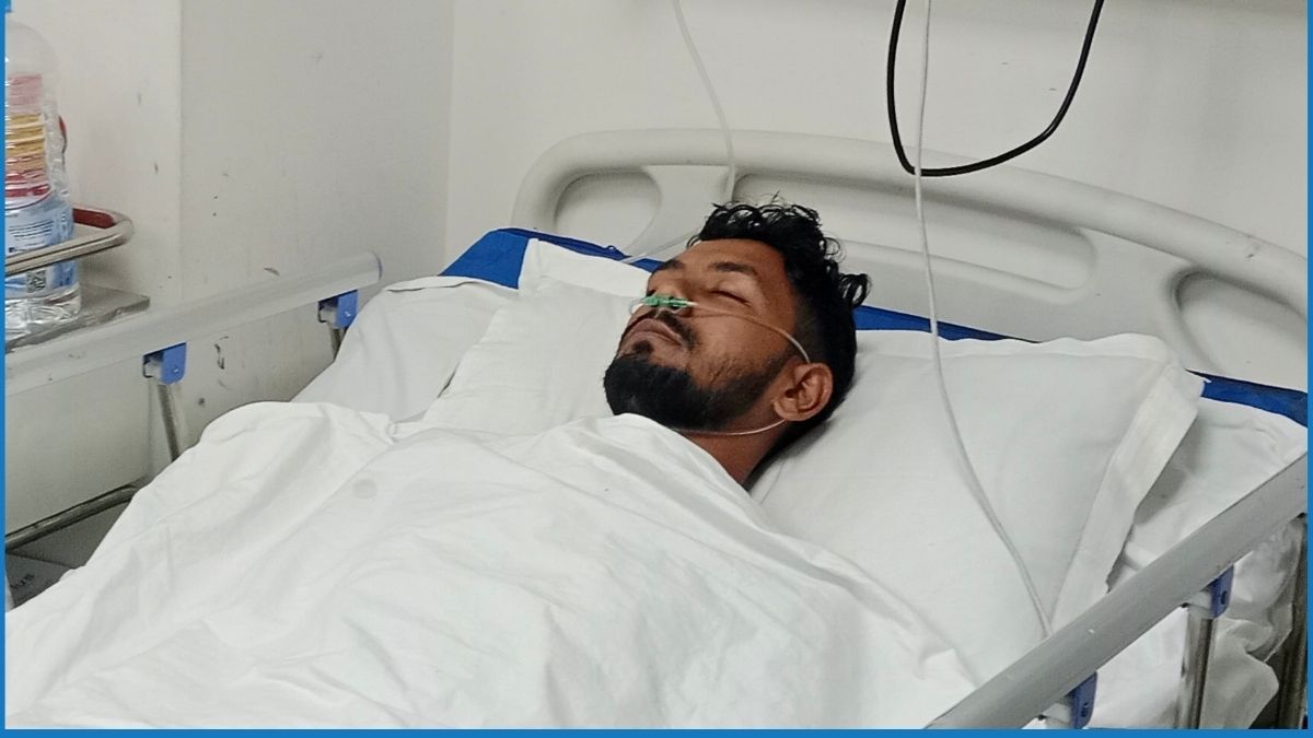 তুচ্ছ ঘটনায় মারপিট, হাসপাতালে কাতরাচ্ছেন রিকশাচালক হাসান