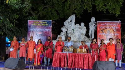 কারফিউ ভাঙার গানে উদীচীর জুলাই