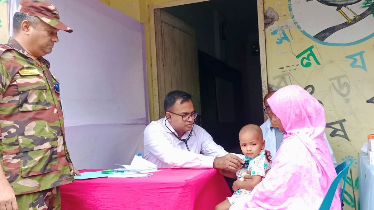 কিশোরগঞ্জে তারুণ্যের উৎসব ঘিরে বিনামূল্যে চিকিৎসা ক্যাম্প