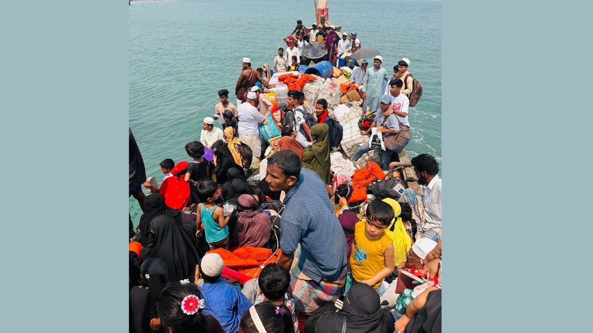 চারদিন ধরে সেন্টমার্টিনে নৌ-চলাচল বন্ধ, খাদ্য সংকটে দ্বীপবাসী