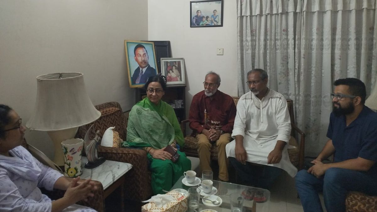 বিমান দুর্ঘটনায় নিহত শিক্ষিকার বাড়িতে রিটা রহমান