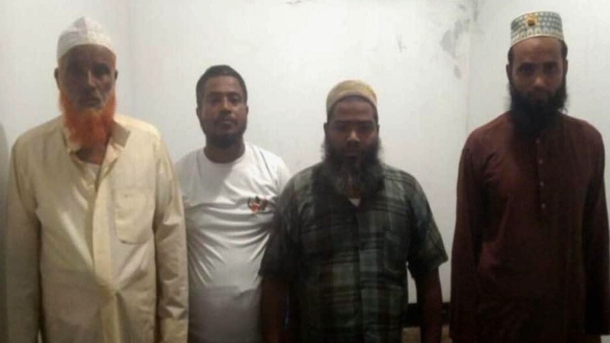 নাটোরে জমি নিয়ে দ্বন্দ্বে দোকানে তালা, জামায়াত–বিএনপির চার নেতা গ্রেপ্তার