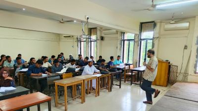পাঁচ মাস পর কুয়েটে শ্রেণিকক্ষে ফিরলেন শিক্ষার্থীরা
