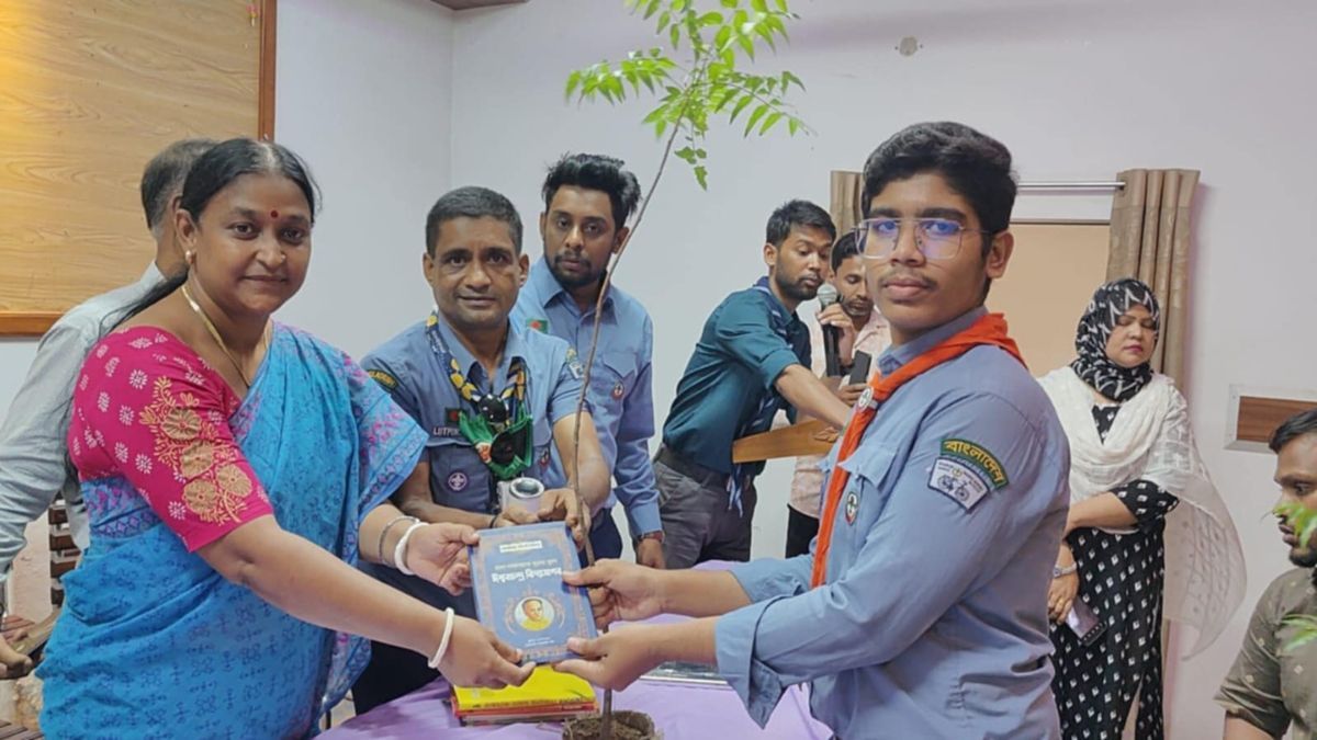 ঠাকুরগাঁওয়ে জুলাই শহীদদের স্মরণে স্কাউট প্রতিযোগিতা ও পুরস্কার বিতরণ