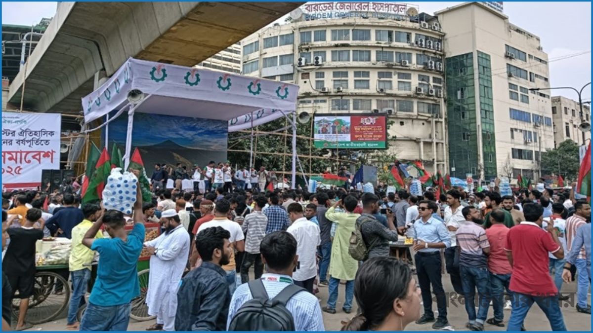 ছাত্রদলের সমাবেশে নেতাকর্মীদের ঢল