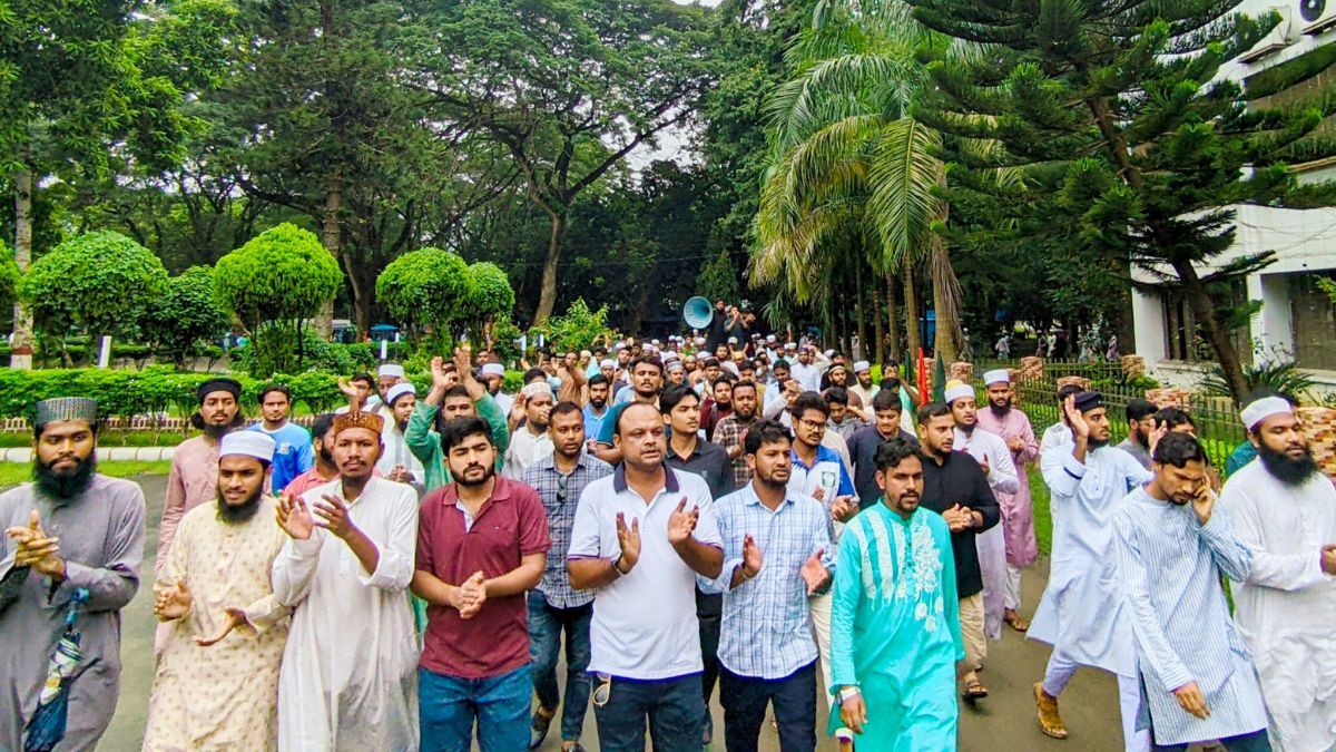সাজিদ হত্যার বিচার দাবিতে উত্তাল ইবি