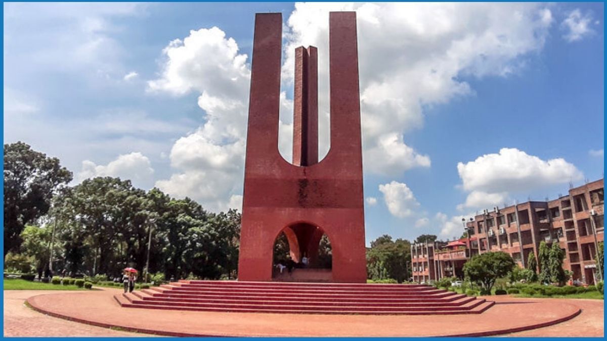 জাবিতে গণঅভ্যুত্থানে হামলায় জড়িত ৬৪ শিক্ষার্থী আজীবন বহিষ্কার, ৭৩ জনের সনদ বাতিল