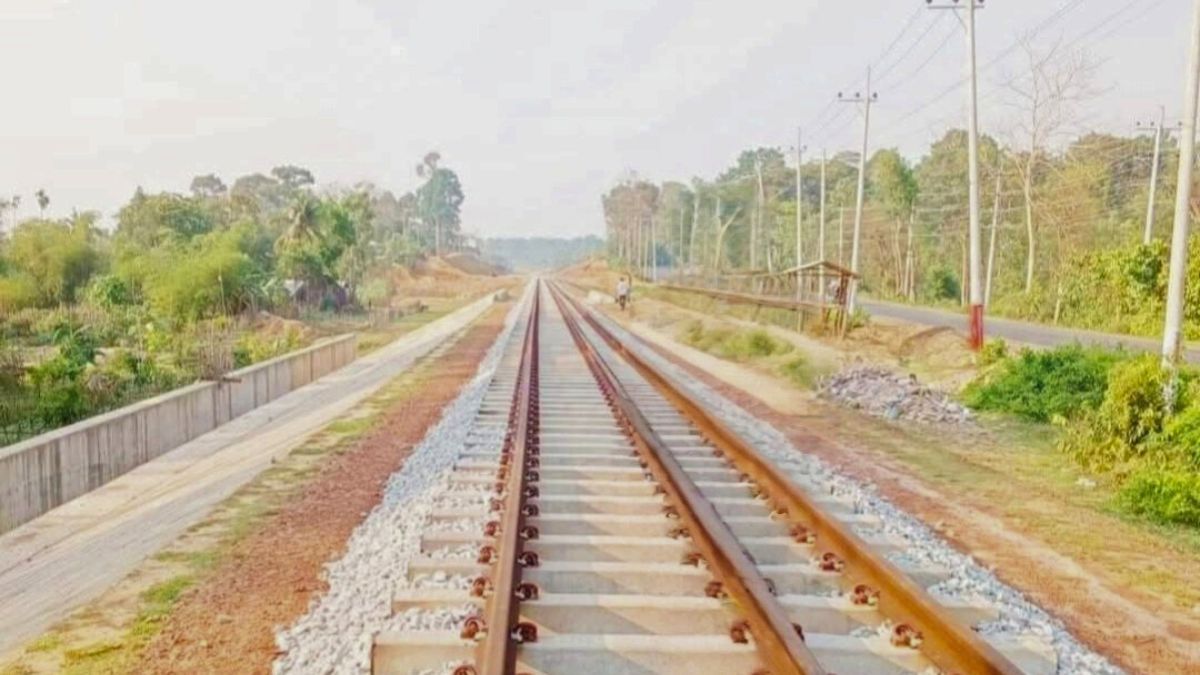 রামুতে রেলক্রসিংয়ে প্রতিনিয়তই ঘটে দুর্ঘটনা, তবুও নেই গেইট-নিরাপত্তা
