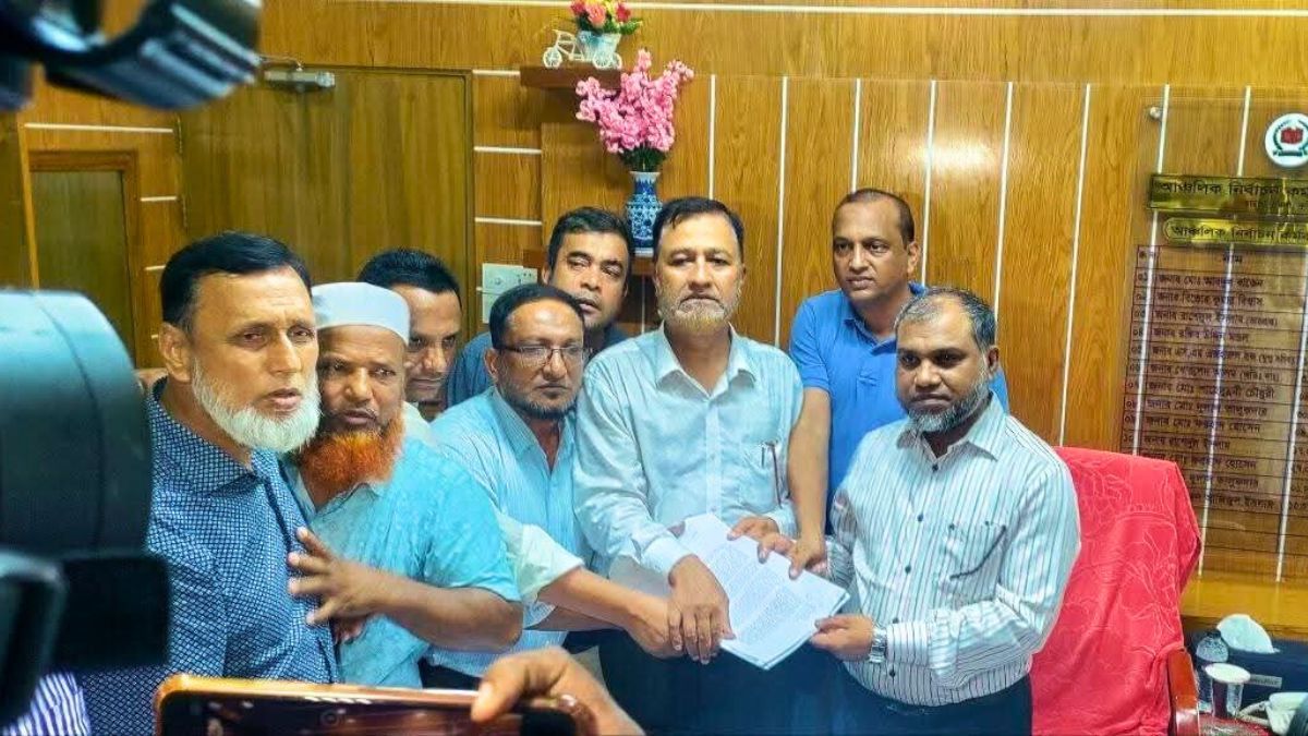 কুমিল্লা-৯ আসন পুনর্বহালের দাবিতে স্মারকলিপি