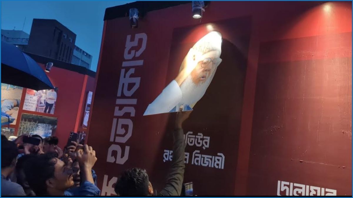 ঢাবিতে মানবতাবিরোধী অপরাধে দণ্ডিতদের ছবি সরানো হলো শিক্ষার্থীদের তোপের মুখে