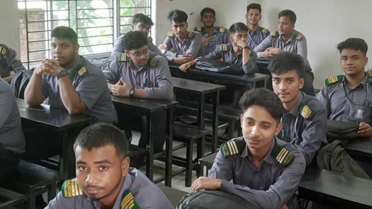 মাইলস্টোনে শুরু হয়েছে পাঠদান, চলছে নবম-দ্বাদশ শ্রেণির ক্লাস