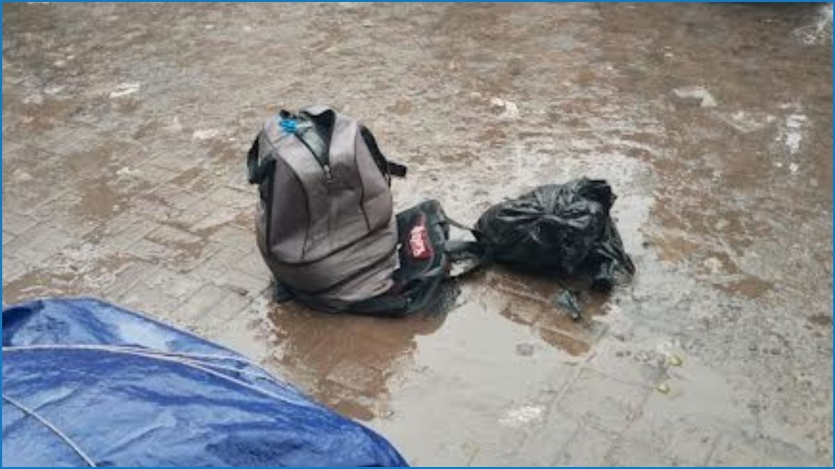 টঙ্গীতে ট্রাভেল ব্যাগ থেকে খণ্ডিত লাশ উদ্ধার
