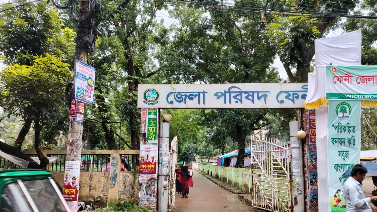 ফেনীর শতাধিক উন্নয়ন প্রকল্পের কাজ ফেলে পালিয়েছে ঠিকাদার